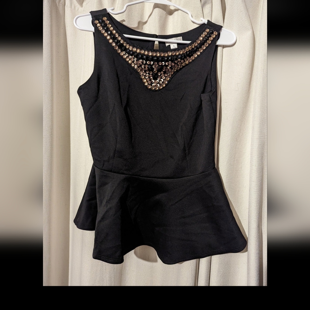 Bisou Bisou size small tank with sequins.